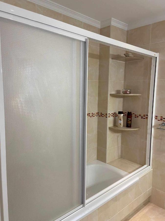 Victoria Home & Parking Estepona Bagian luar foto