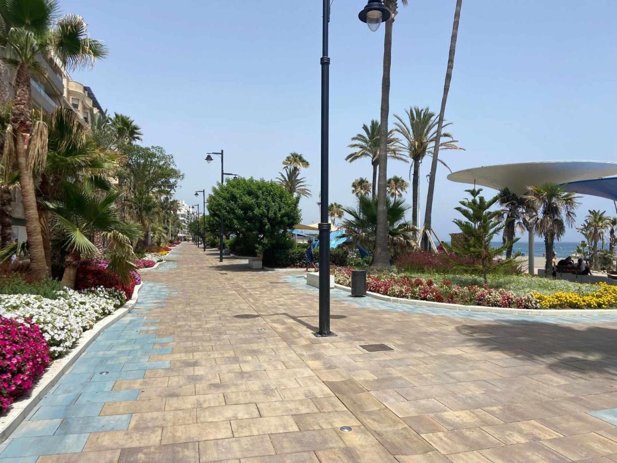 Victoria Home & Parking Estepona Bagian luar foto