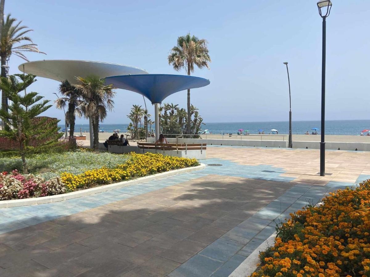 Victoria Home & Parking Estepona Bagian luar foto