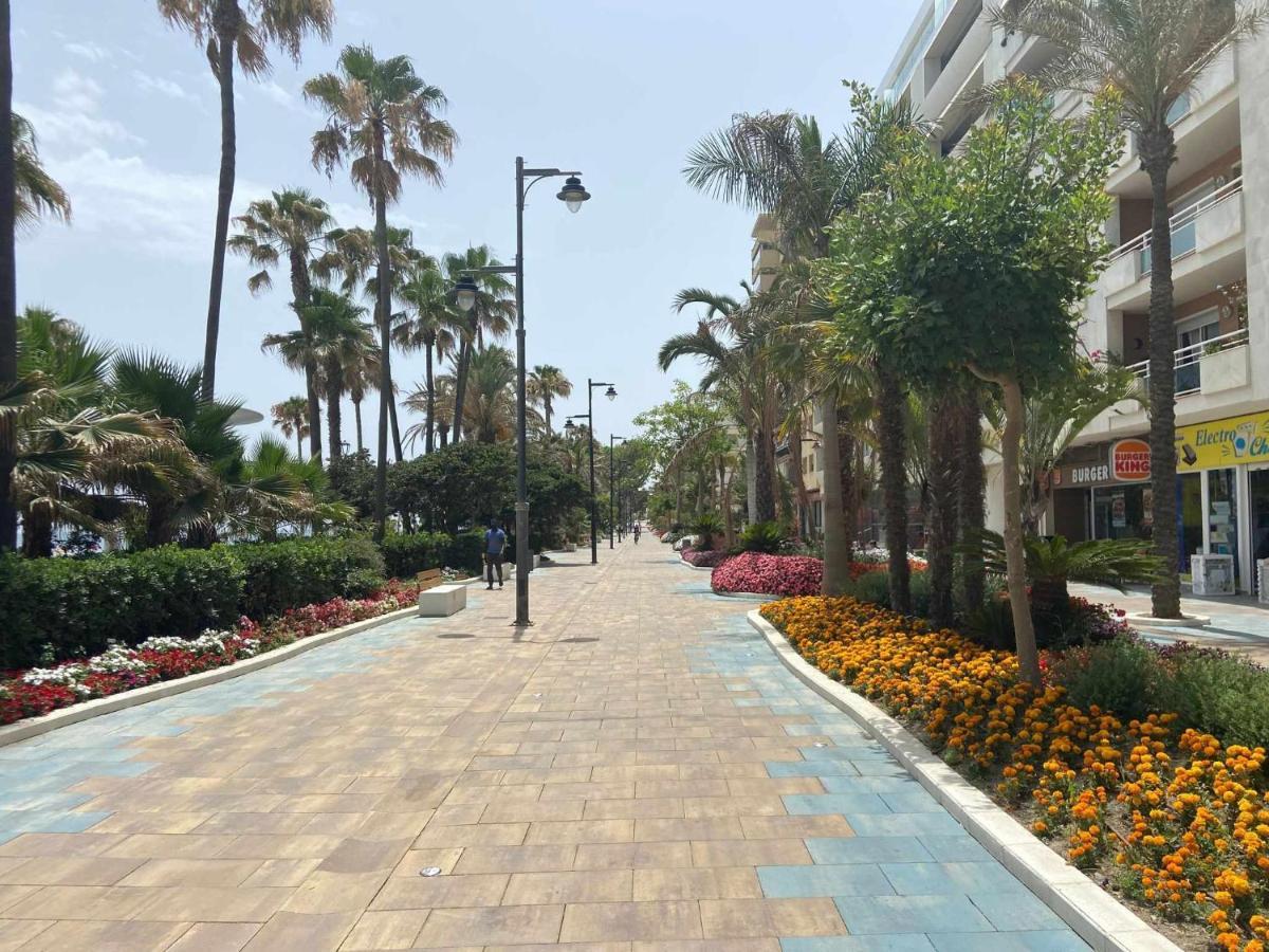 Victoria Home & Parking Estepona Bagian luar foto