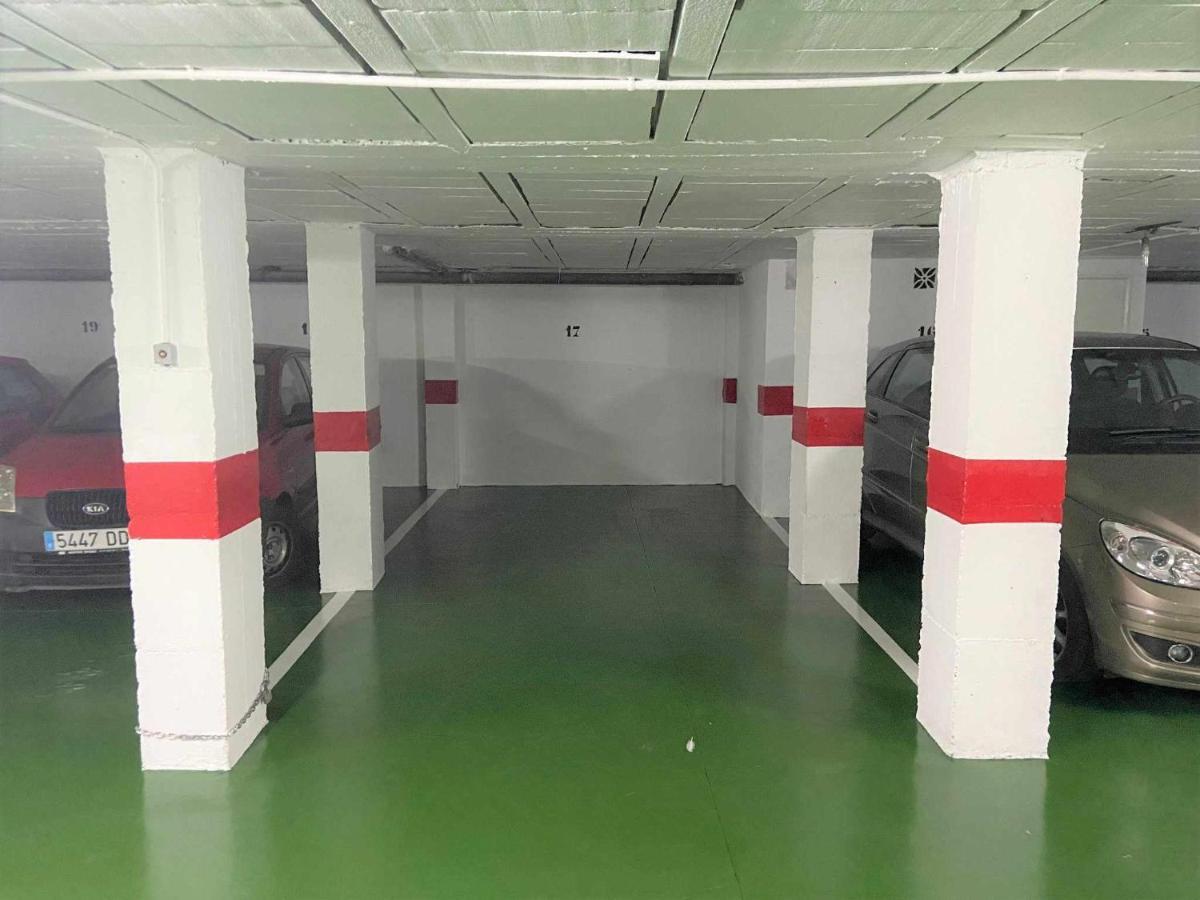 Victoria Home & Parking Estepona Bagian luar foto