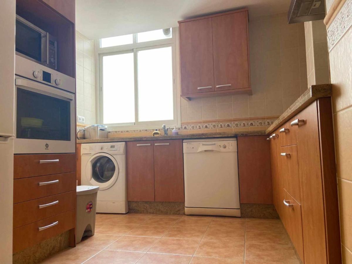 Victoria Home & Parking Estepona Bagian luar foto