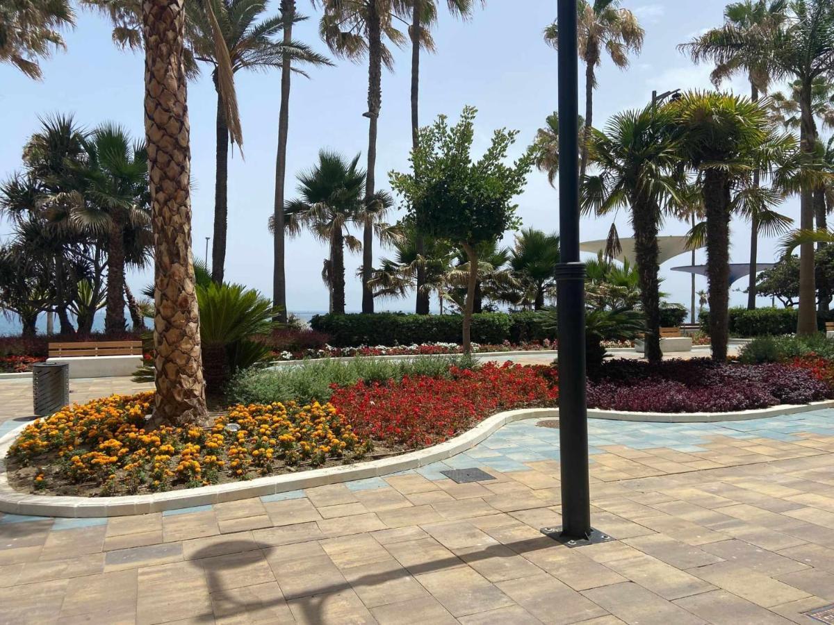 Victoria Home & Parking Estepona Bagian luar foto