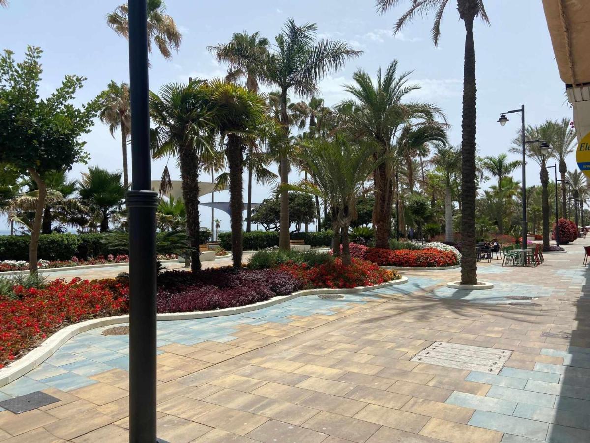 Victoria Home & Parking Estepona Bagian luar foto