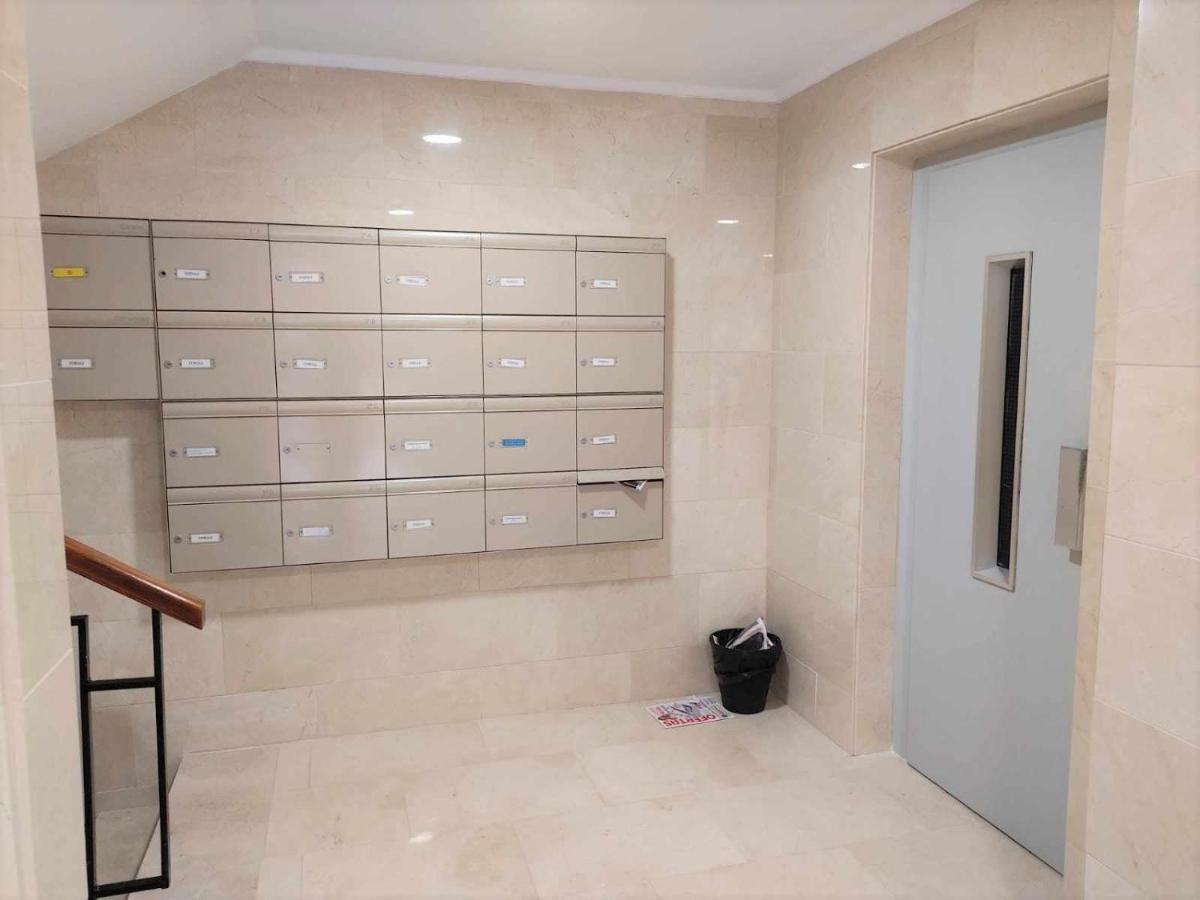 Victoria Home & Parking Estepona Bagian luar foto
